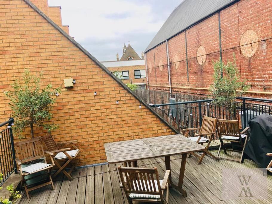 Spacious Mews Apartment, Clapham لندن المظهر الخارجي الصورة
